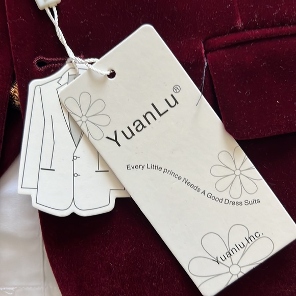 Yuan Lu Youth Boy Size 5 Suit Red Velour - Picture 2 of 3